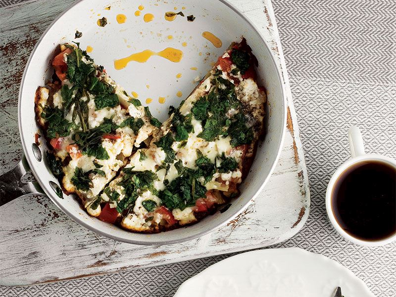 Tavada ruşeymli pizza