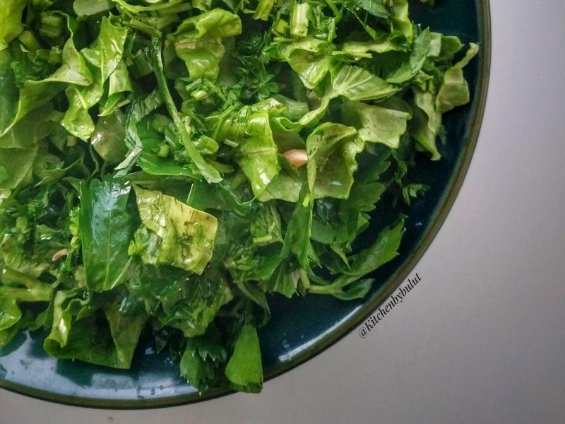 Yemyeşil Salata 