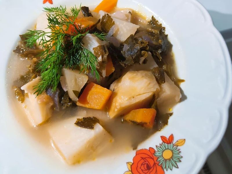 Yeşil Ekşi Elmalı Ve Ayvalı Kereviz Yemeği