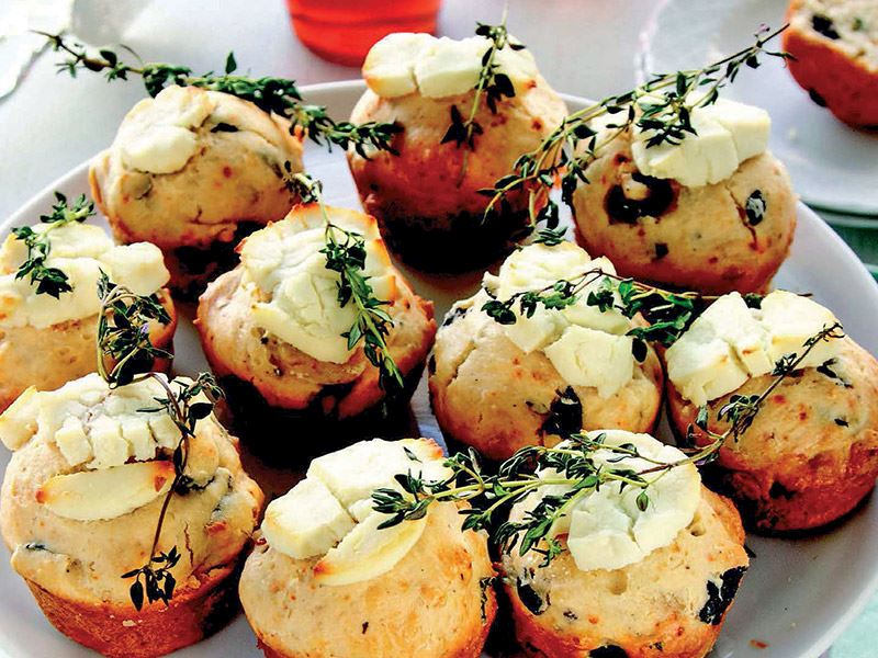 Zeytinli ve kekikli muffin