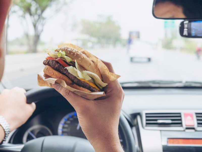 Araba Yolculuklarında Ne Yenmeli?