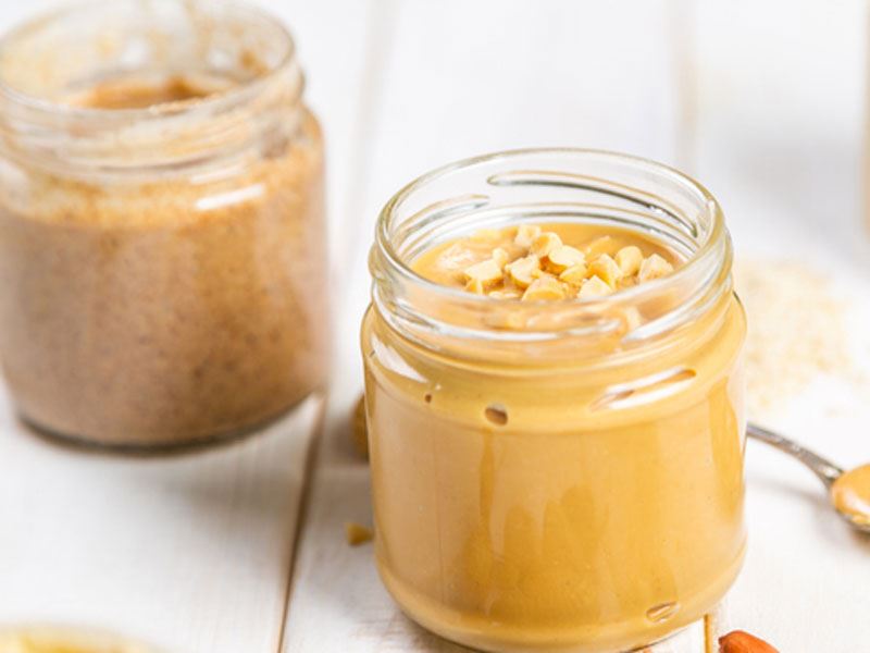 Badem Ezmesi vs. Fıstık Ezmesi: Hangisi Daha Sağlıklı?