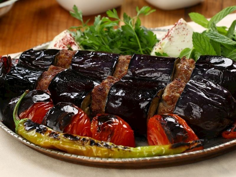 Bayramda Akşam Yemeği Geleneğini Taçlandıran 12 Etli Yemek