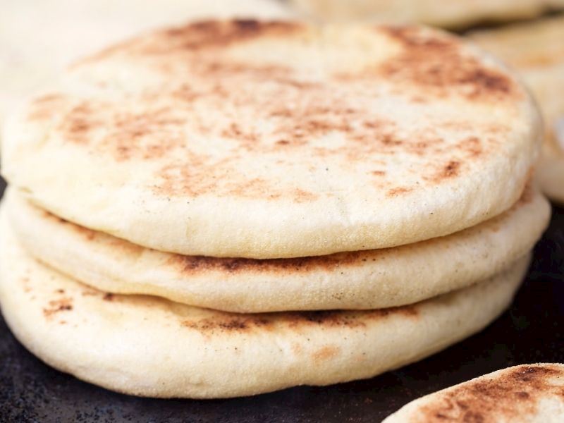 Bazlama Hamuruna Kabartma Tozu Konulur Mu?