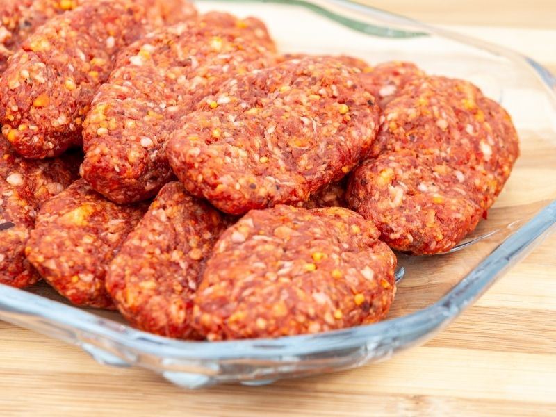 Buzluğa Atmalık Tam Kıvamında Izgara Köfte Yöntemi