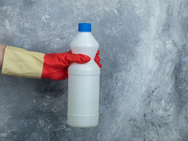 Çamaşır Suyu Kokusu Nasıl Çıkar?