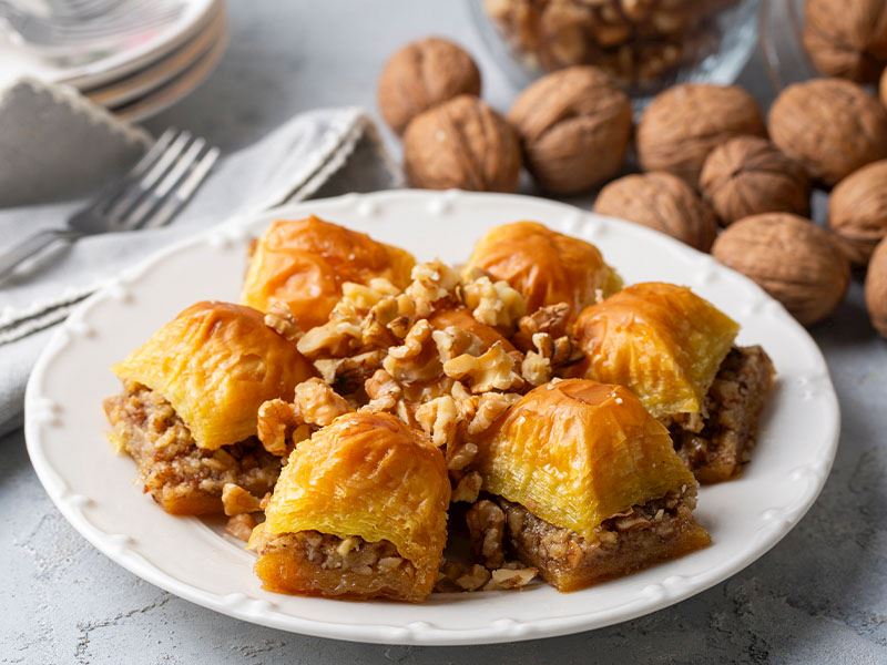 Cevizli Baklava İçin Ceviz Nasıl Hazırlanır?