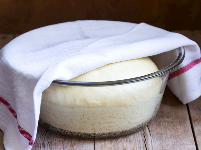 Geceden Mayalanan Hamur Sabaha Kadar Bekler Mi?