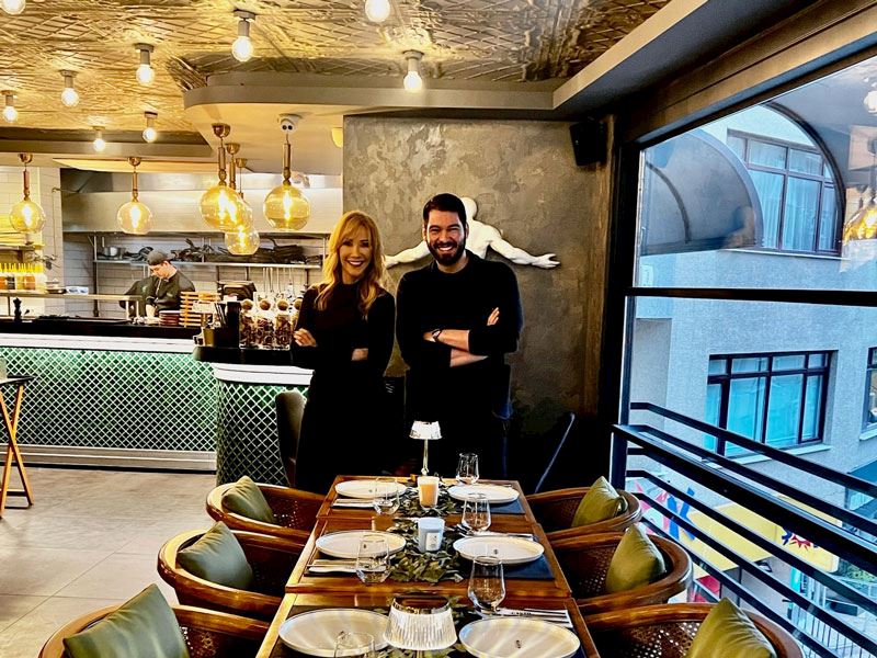 İstanbul her köşesinde beni şaşırtan lezzetlerle asla eskimeyen büyüleyici bir şehir