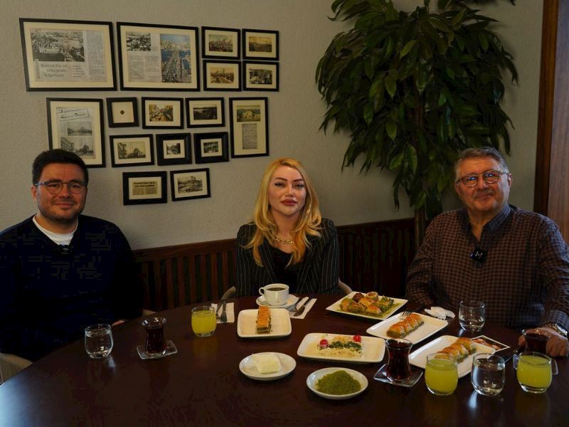 İyi Baklava Nasıl Anlaşılır? Baklava Nasıl Yenir? Karaköy Güllüoğlu Yanıtlıyor
