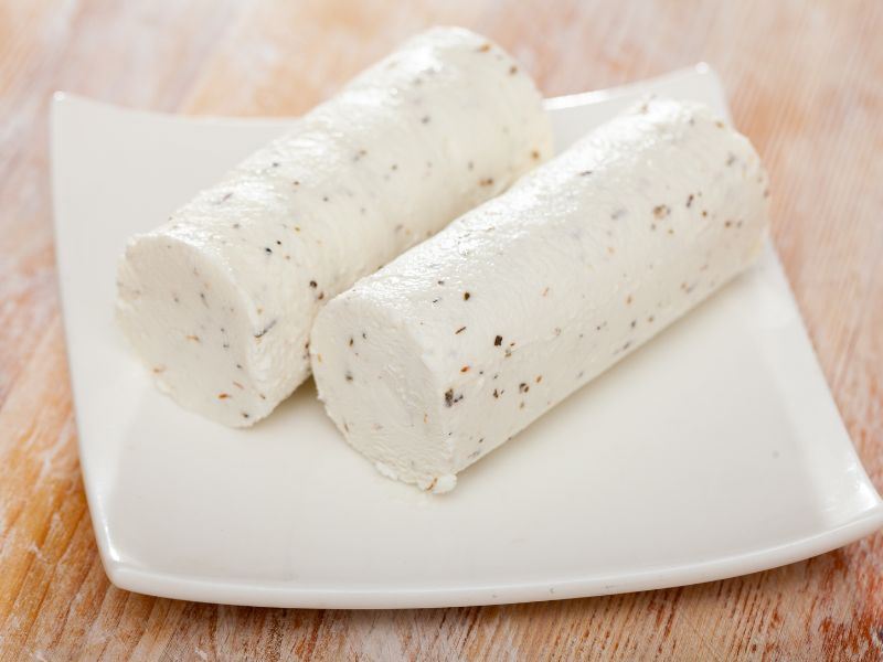 Keçi Peyniri Nasıl Yapılır ve Nasıl Kullanılır?