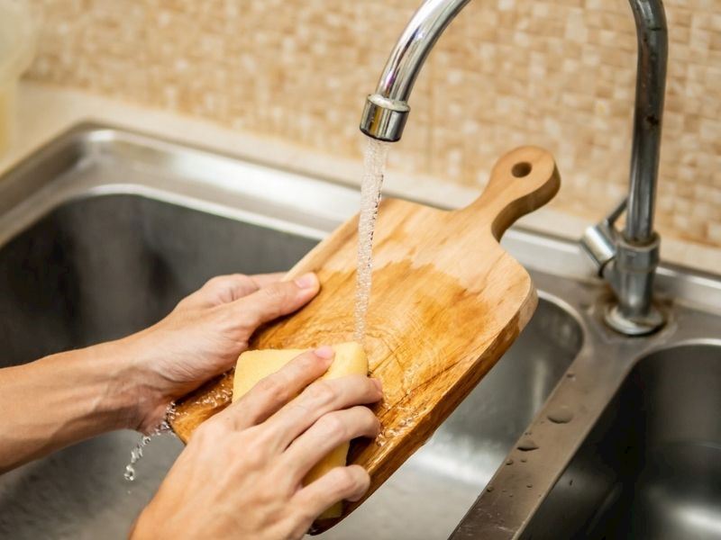 Kesme Tahtası Nasıl Temizlenir: 5 Doğal Yöntem