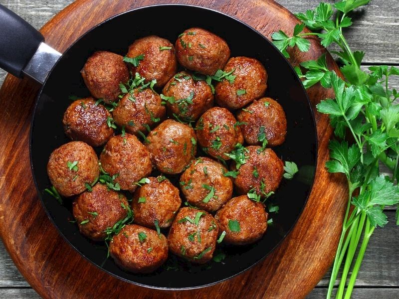 Köftenin Yassı Veya Yuvarlak Şekli Lezzetini Değiştirir mi?