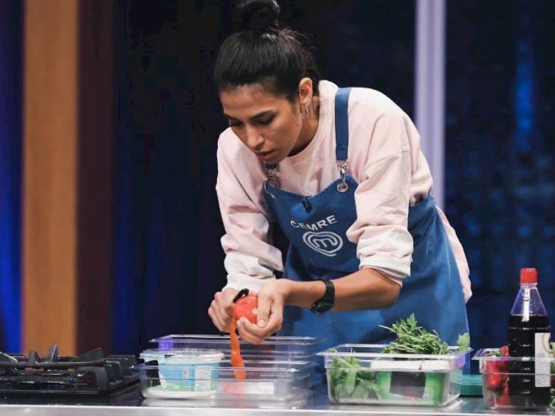Masterchef Cemre Uyanık Kimdir, Kaç Yaşında, Nereli?