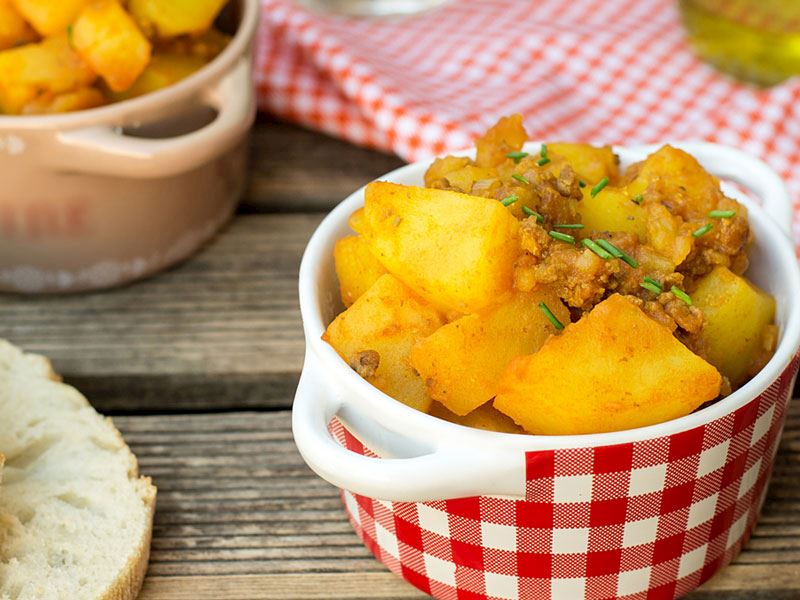 Patatesli Sulu Yemek Tarifleri: 8 Farklı Patatesli Sulu Yemek 
