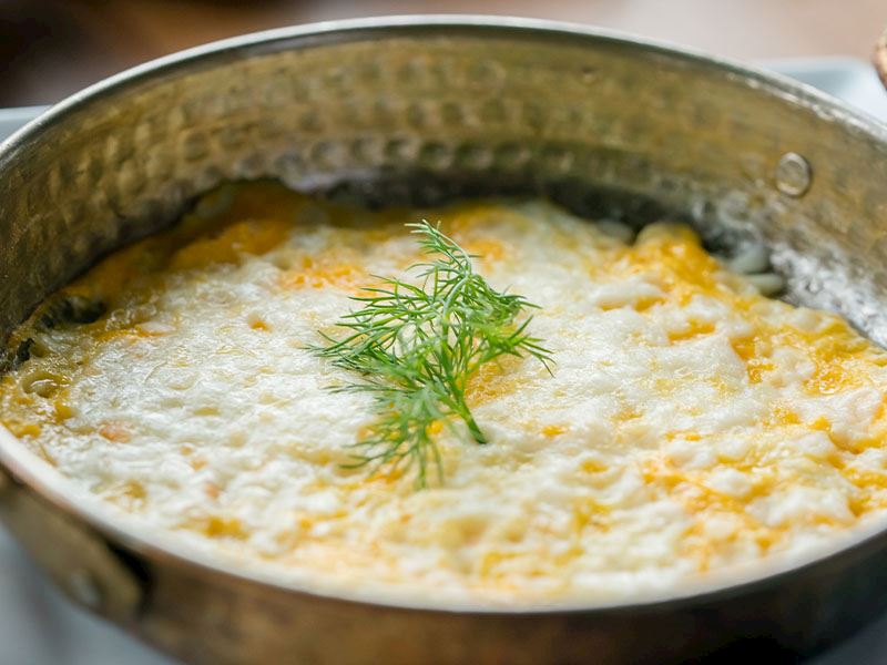 Peynirli Yumurta Nasıl Yapılır?