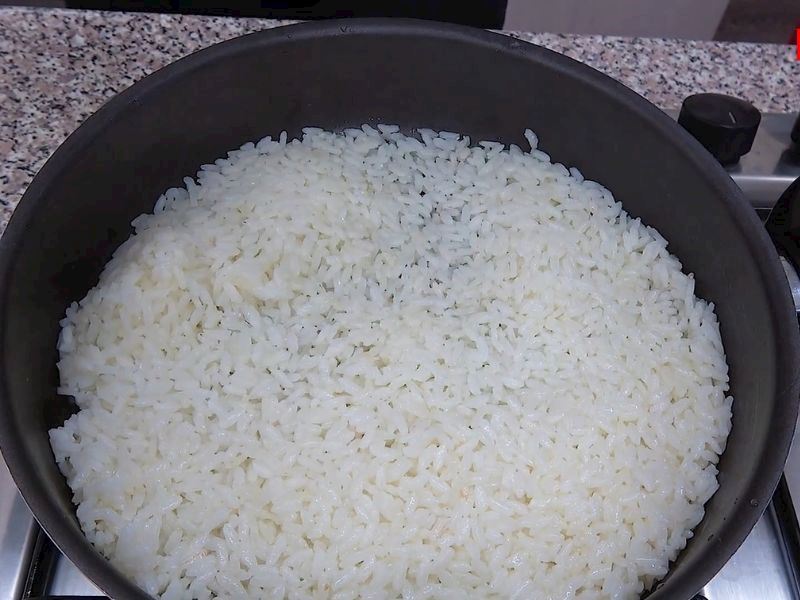 Pilavın Bembeyaz Olması İçin Ne Yapmalı?