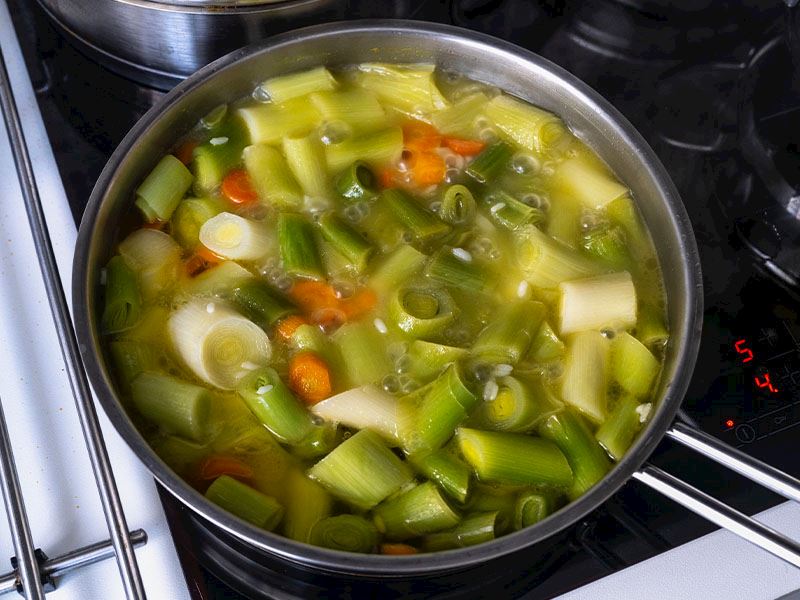 Pırasa Pişirirken Kokmaması İçin Ne Yapılır?