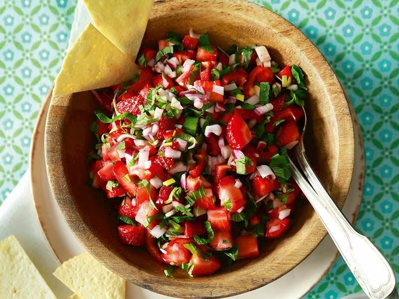 Sağlıklı Salata Tarifleri: 10 Farklı Salata Tarifi