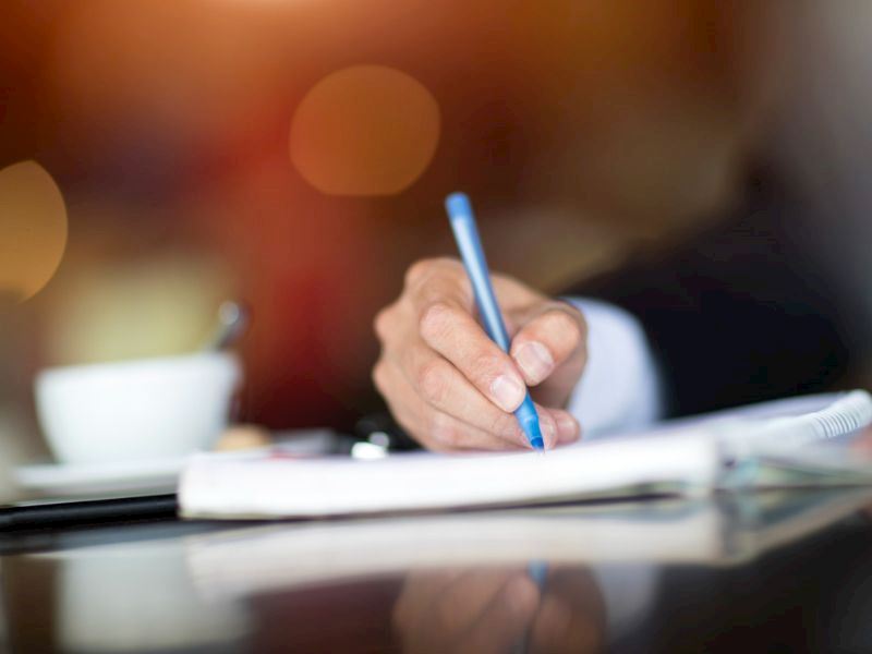 Tükenmez Kalem Lekesi Nasıl Çıkar?