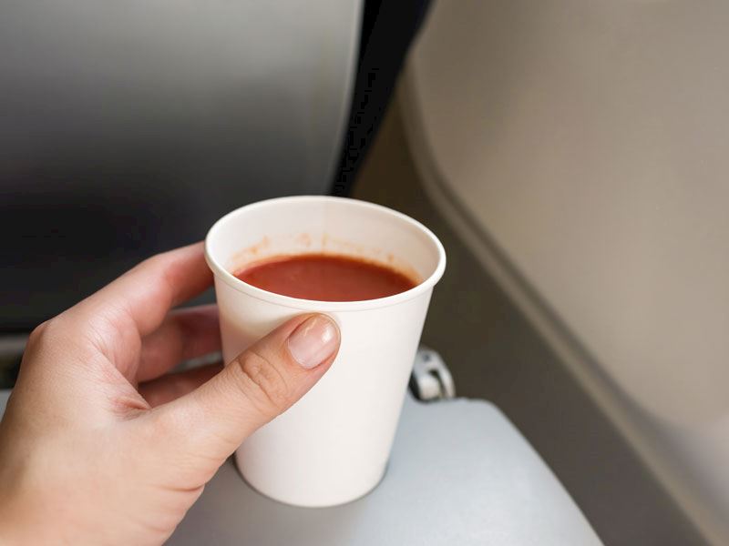 Uçakta Neden Domates Suyu İçilir?