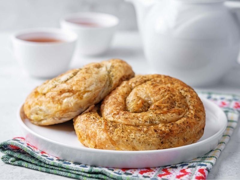 Kıymalı Pırasalı Gül Böreği Tarifi