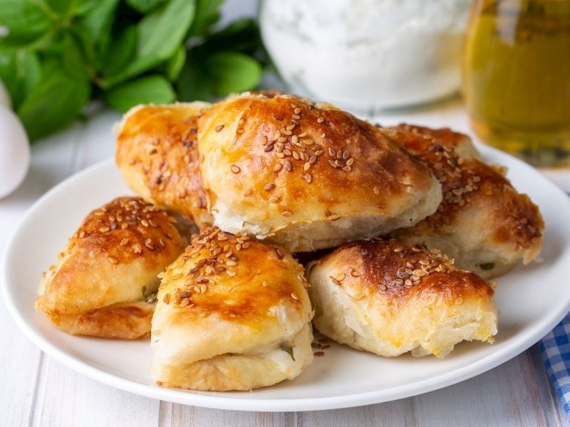 Pastanedekileri Aratmıyor! Mahlepli Yumuşak Poğaça Tarifi