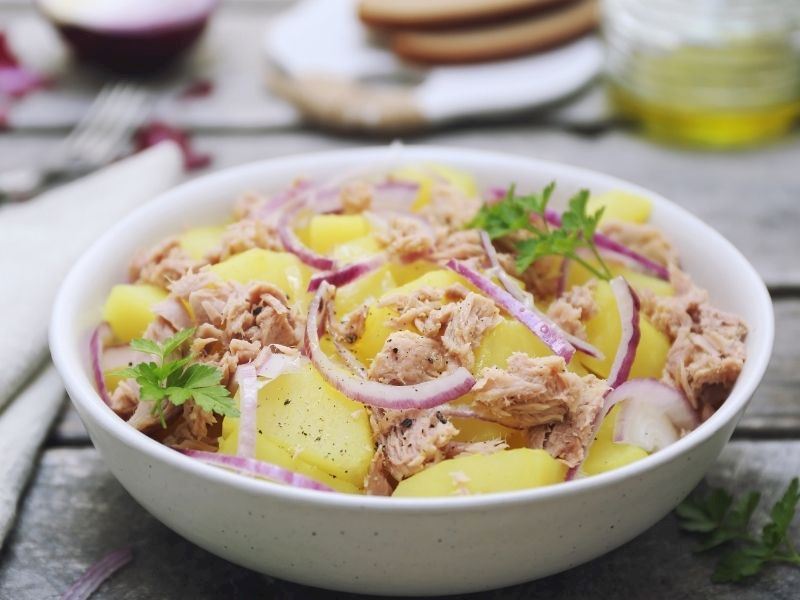 Ton Balıklı Patates Salatası Tarifi